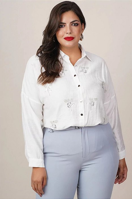 Camisa Plus Size Off White Com Detalhe De Aplicação Frontal - 888142