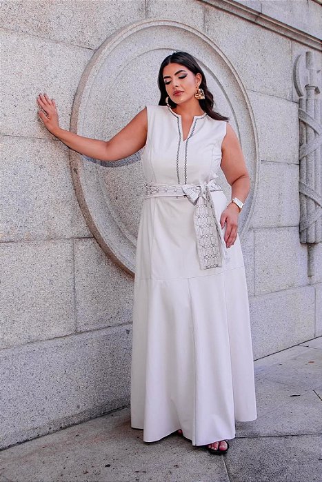 Vestido Plus Size Longo Branco Em Couro PU Acompanha Faixa Valentina Ferreira  - 46002