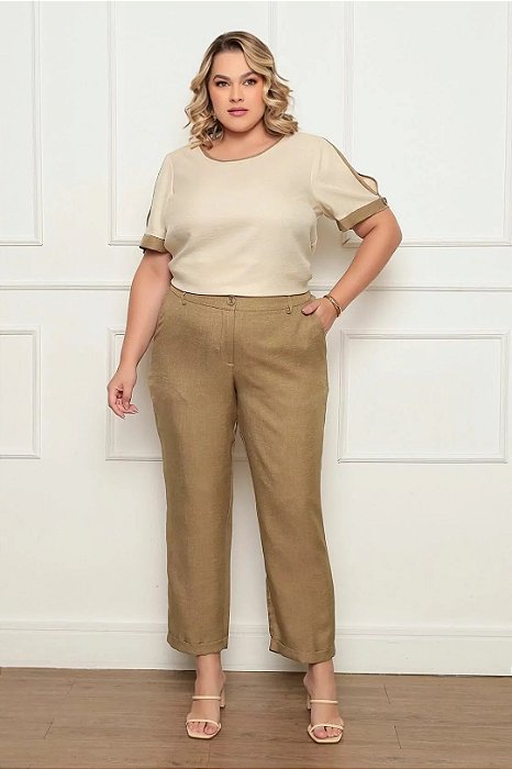Conjunto Plus Size De Calça E Blusa De Manga Curta Bicolor Cru E Verde Em Crepe - 27250