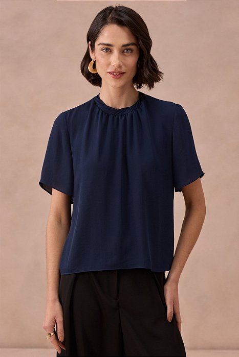 Blusa Plus Size Azul Em Crepe Com Decote Torcido E Manga Curta P.A Concept - BL260036