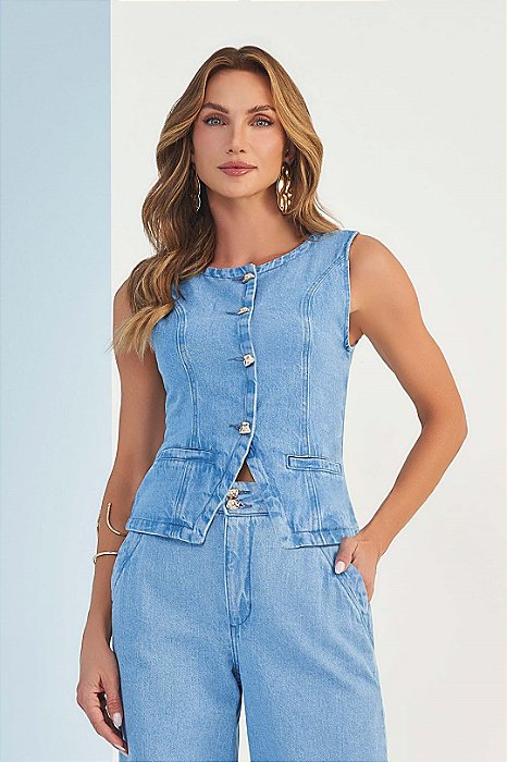 Colete Jeans Com Botões Orgânicos Dourados E Bolsos Decorativos Doce Trama - 106135