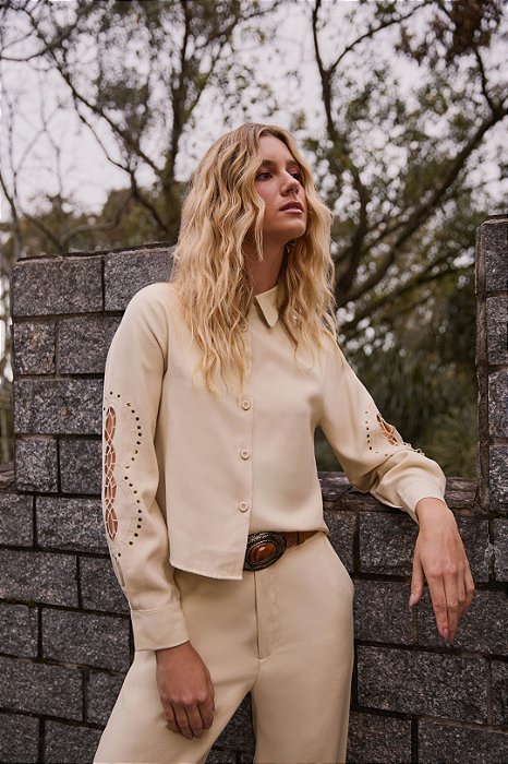 Camisa Bege De Manga Longa Com Bordado Vazado Doce Trama - 106208