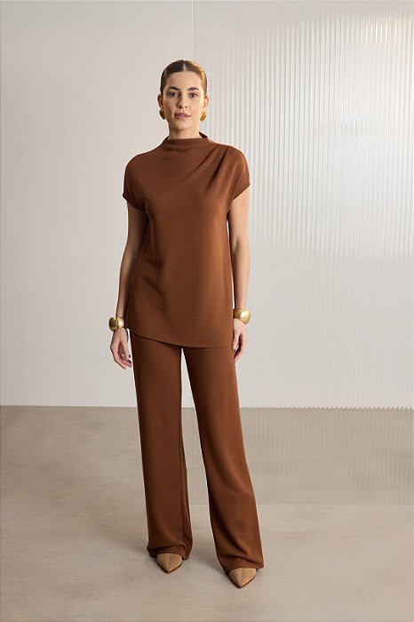 Conjunto De Calça Reta Marrom Em Malha Tricot Com Bolsos Frontais - C8087