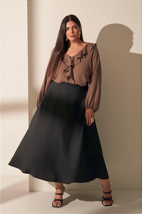 Saia Plus Size Maxi Midi Preta Em Cetim Com Bolsos Laterais Vocco Plus - 32438