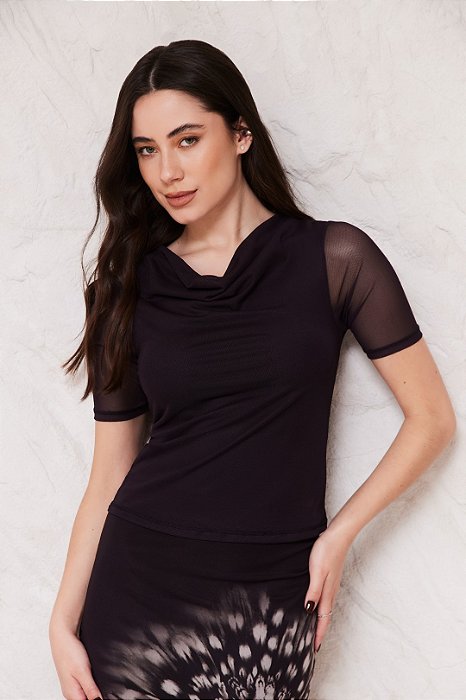 Blusa Preta Em Tule De Manga Curta Com Gola Boba Doce Trama - 107329
