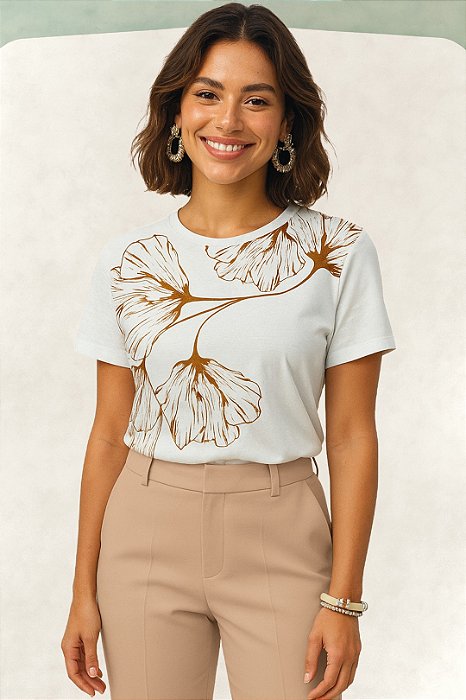 Blusa Branca Com Estampa Frontal Em Meia Malha Penteada De Manga Curta - C0078