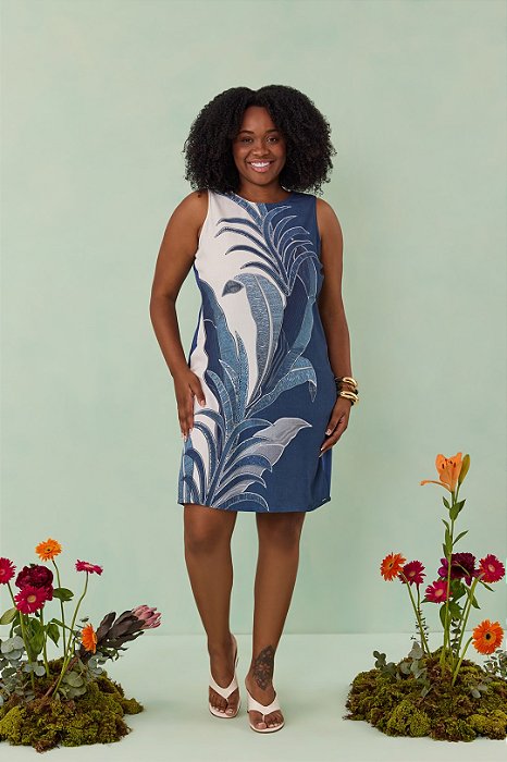 Vestido Plus Size Azul Com Estampa Frontal Sem Manga E Decote Redondo - C0378