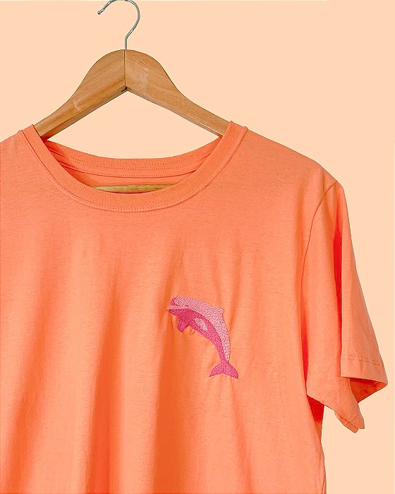 Camiseta Boto Cor de Rosa - Coleção Fauna Brasileira