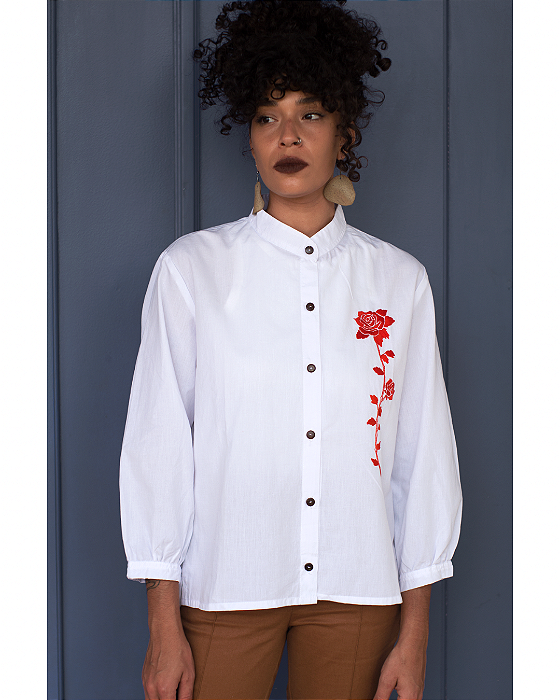 Camisa Rosas Vermelhas