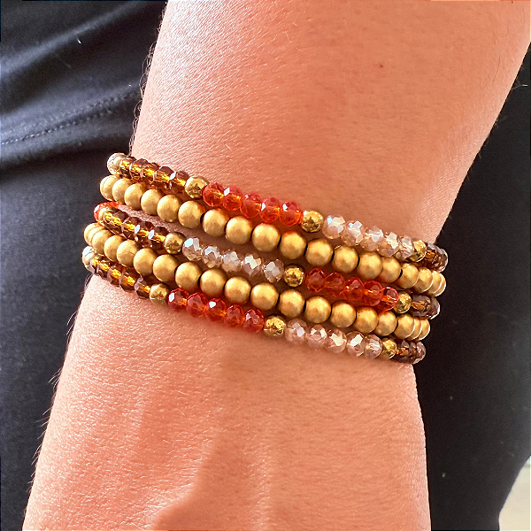 Pulseira de Imã de Cristais Laranja, Marrom e Doce de Leite com Hematita e Pérolas Douradas Foscas 785P
