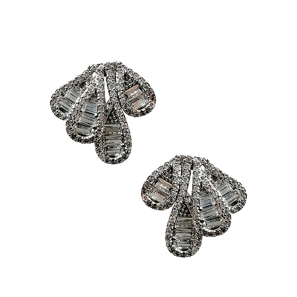 Brinco Pequeno Semijoia Prata Gotas com Zircônias BF1310