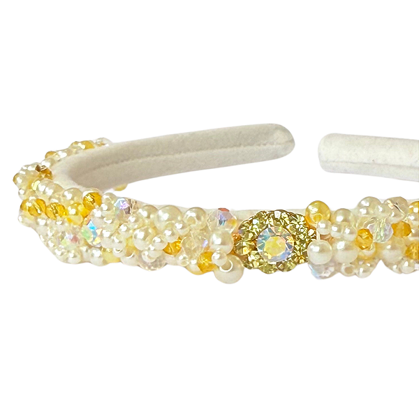 Tiara Bordada Fina de Luxo Branco Amarelo Manteiga com Pérolas T460