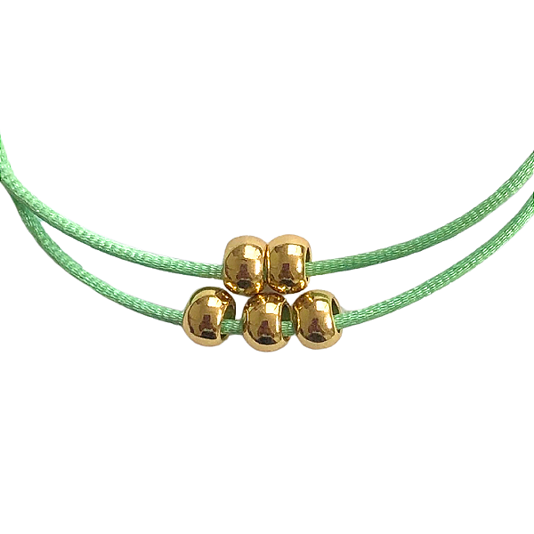 Pulseira Regulável Fio de Seda Verde Claro Bolinhas Dourada