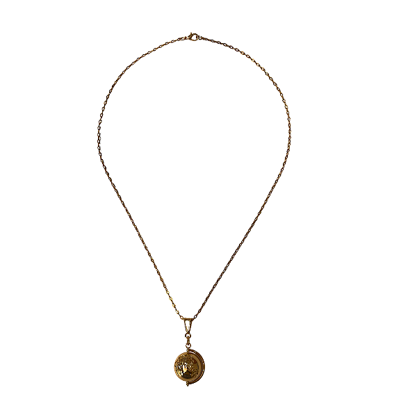 Colar Longo Dourado com Pingente Globo Terrestre