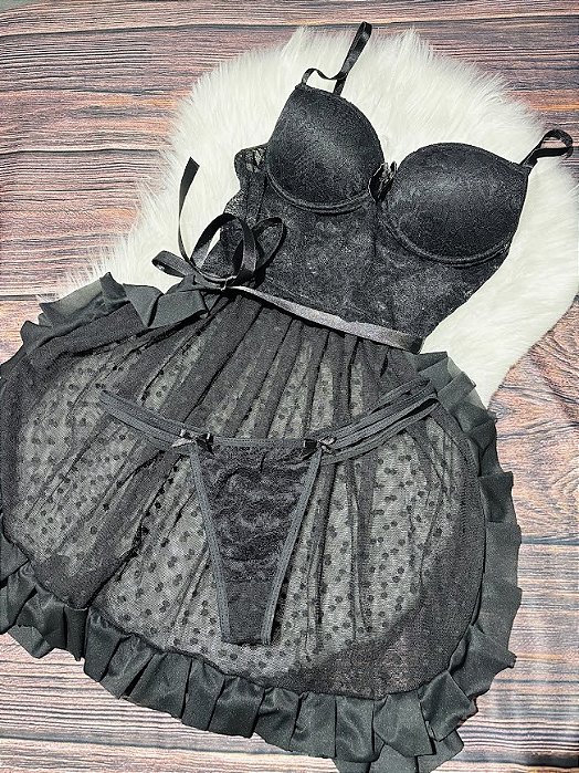 Camisola Preta Aberta na Lateral