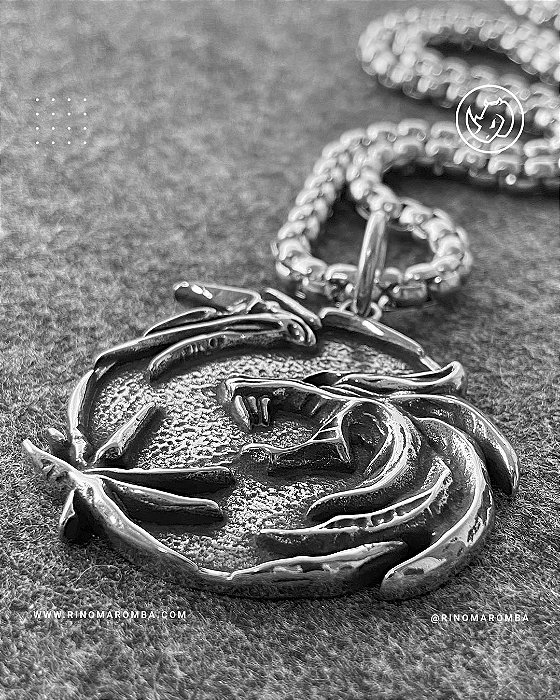 Nova Medalha Lobo viking  em aço inoxidável