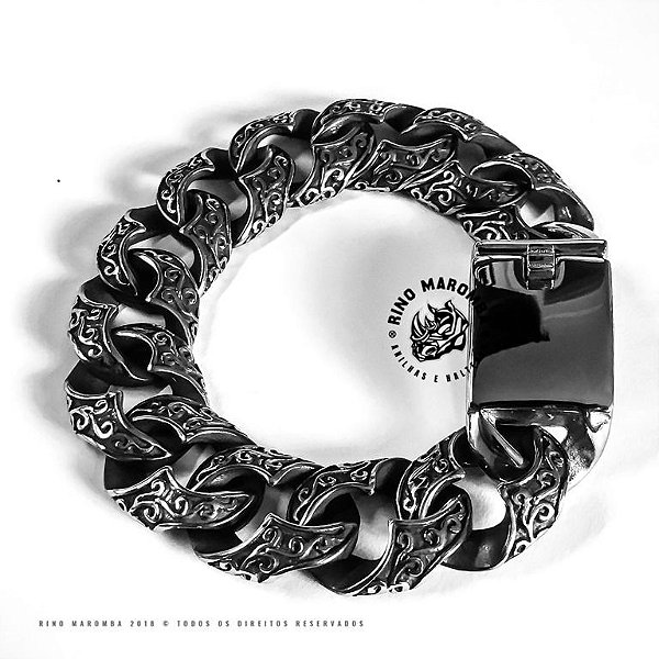 Pulseira big com detalhes negros