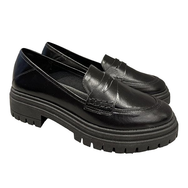 Mocassim tratorado preto básico