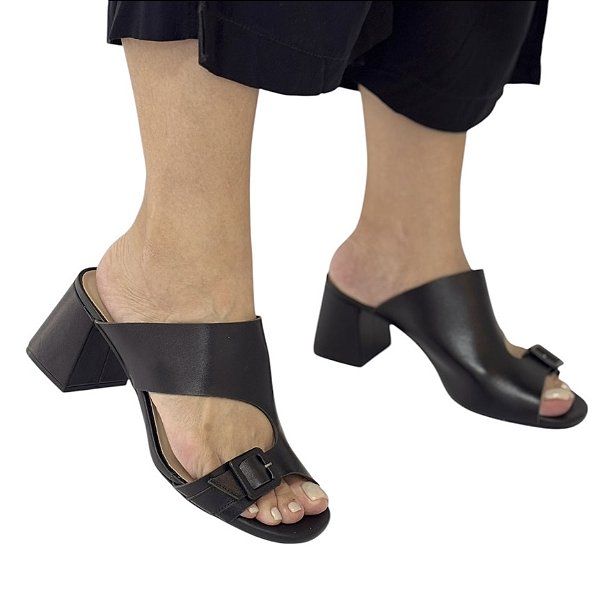 Tamanco Recortes Preto