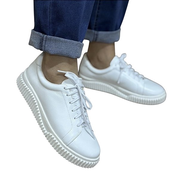 Tênis amarração couro branco
