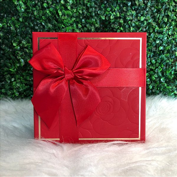 CAIXA QUADRADA VERMELHA COM LAÇO TAMANHO P