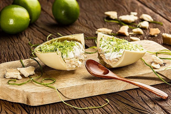 OVO DE COLHER TORTA DE LIMÃO