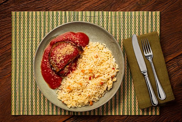 PARMEGIANA COM ARROZ A GREGA