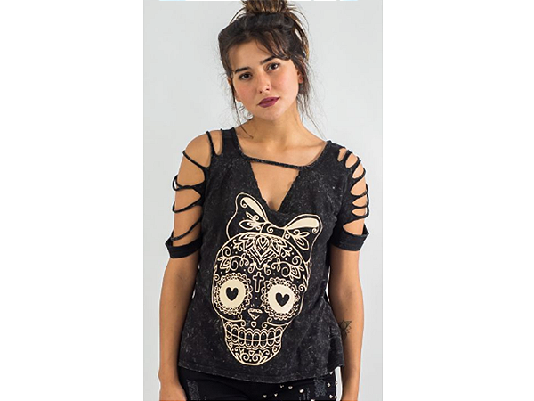 BLUSA CAVEIRA LAÇO