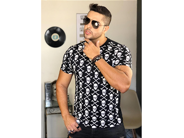 Camiseta Caveirinhas