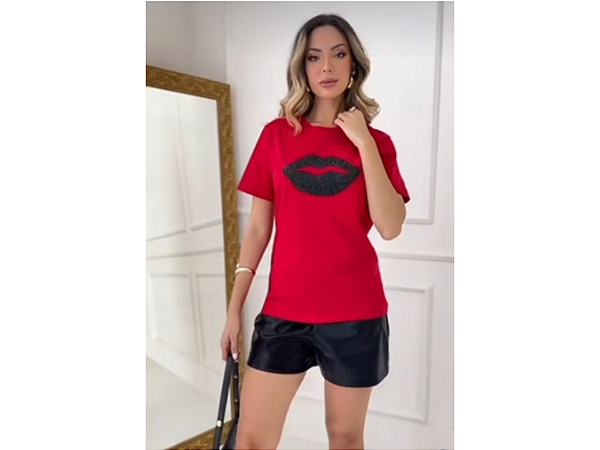 T SHIRT VERMELHA BORDADO PEDRARIA