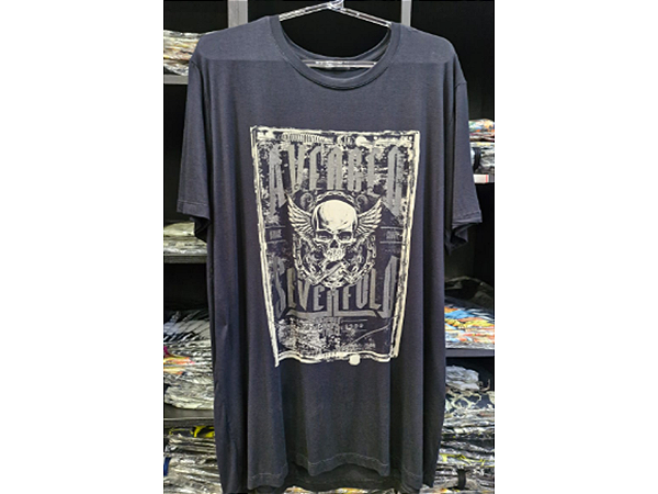 CAMISETA PLUS SIZE PRETA