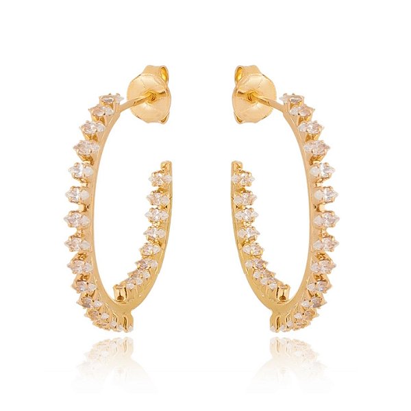 Argola com zircônias folheada a ouro 18k