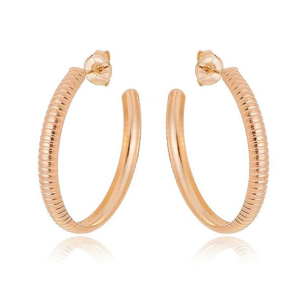 Argola trabalhada folheada a ouro 18k
