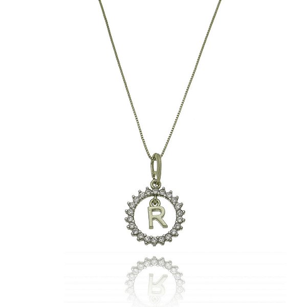 Gargantilha letra com zircônias folheada a ouro 18k