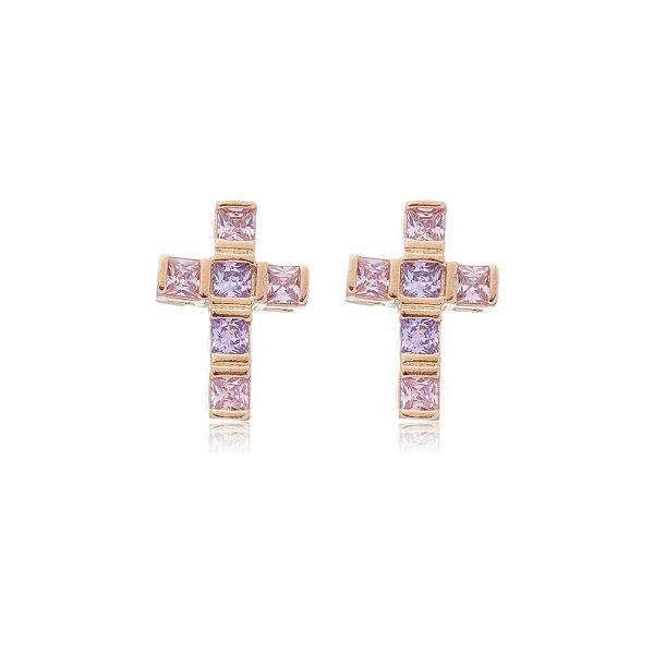 Brinco cruz com zircônias lilás folheado a ouro 18k