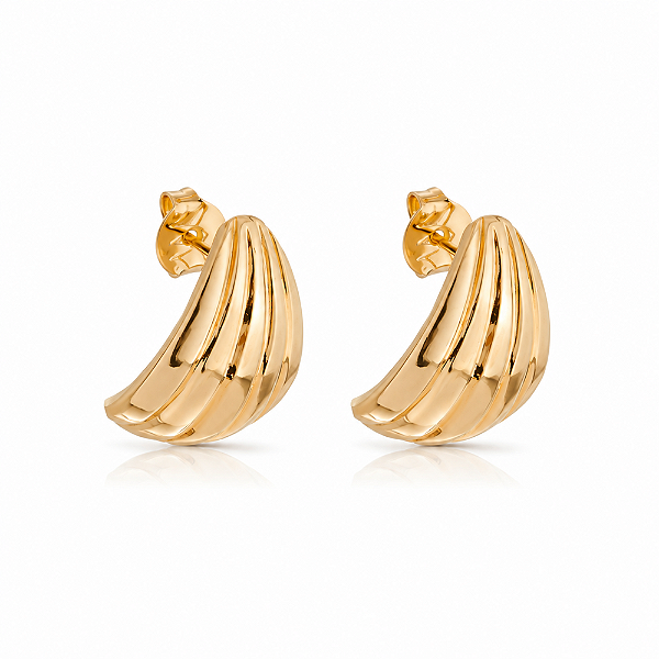 Brinco concha médio folheado a ouro 18k