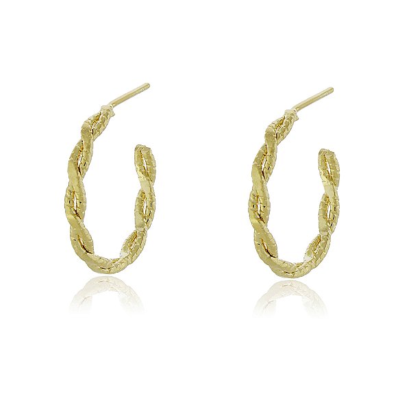 Argola torcida folheada a ouro 18k