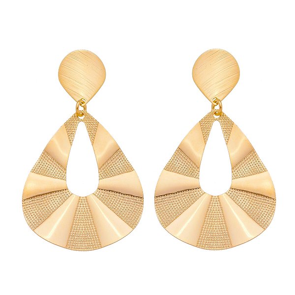 Brinco trabalhado folheado a ouro 18k