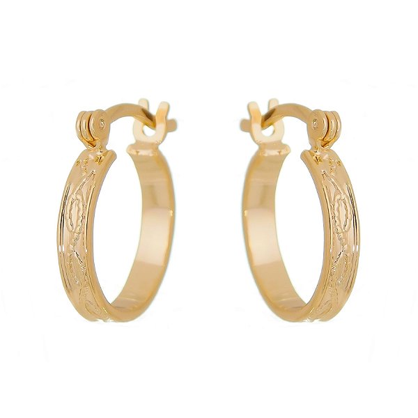 Argola trabalhada folheada a ouro 18k
