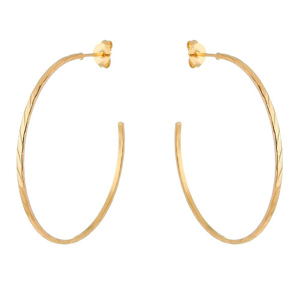 Argola fina trabalhada folheada a ouro 18k