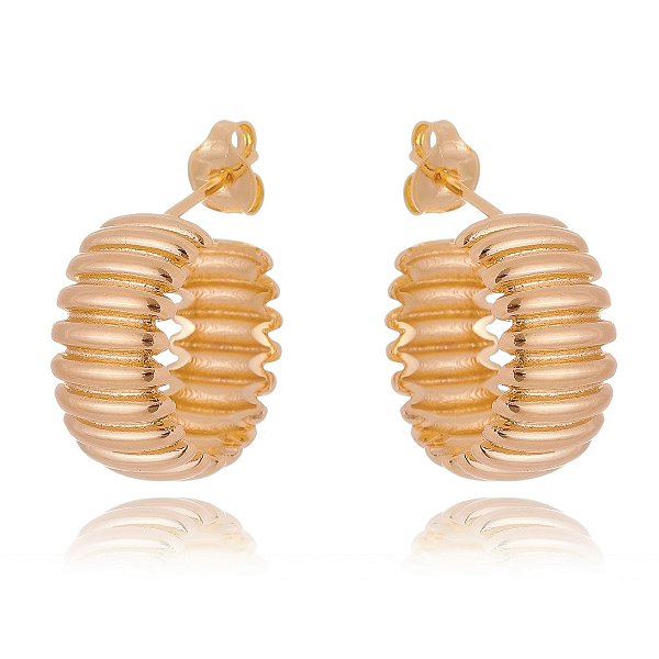 Argola trabalhada folheada a ouro 18k