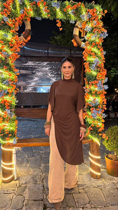 BLUSA TULE ASSIMETRICA