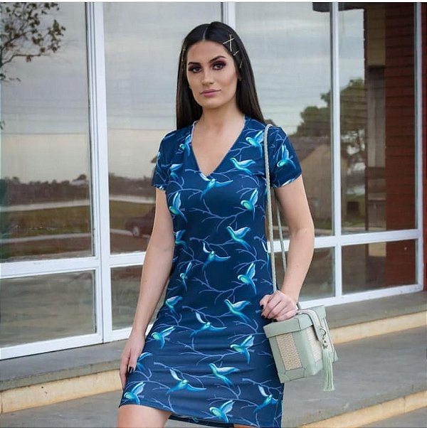 vestido azul estampado