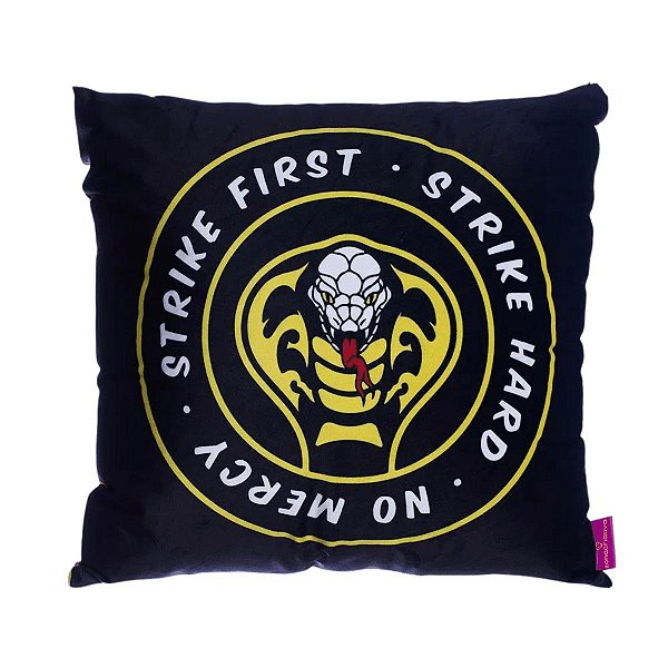Almofada Cobra Kai Aveludada 40x40cm Oficial Netfix