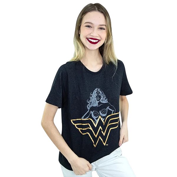 Camiseta Mulher Maravilha Logo C/ Necessarie Unissex Adulto 100% Algodão Oficial DC Comics