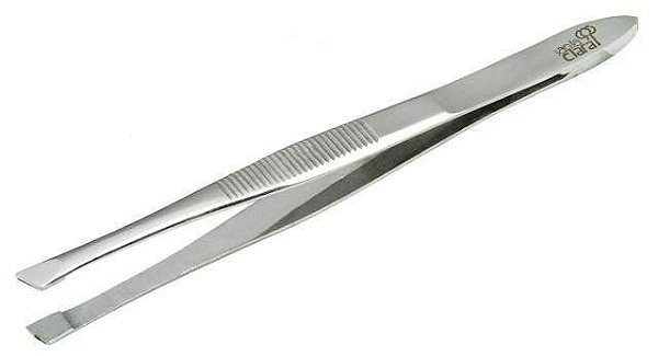 pinça profissional em aço inox prateada com ponta diagonal