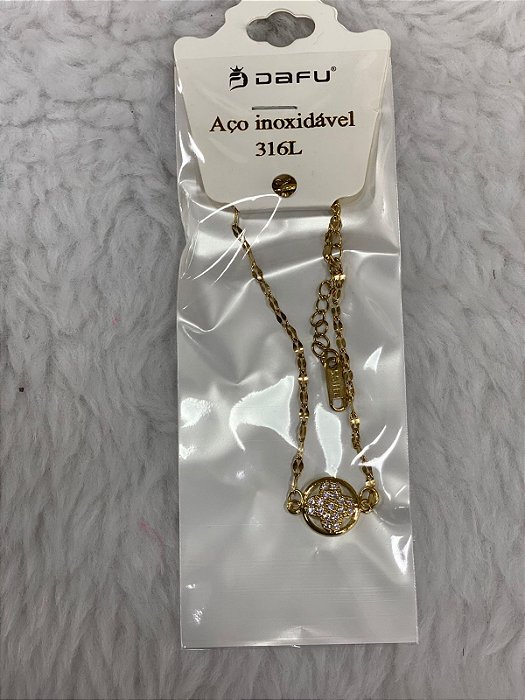 colar dourado com pigente de flor