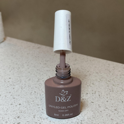 esmalte d&z marrom claro 201