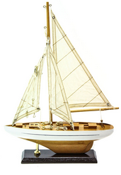 Barco Em Madeira Com Velas Brancas 6x25x36cm
