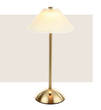 Luminária De Mesa USB Em Metal Dourado e Tecido 17x17x30cm HUBME